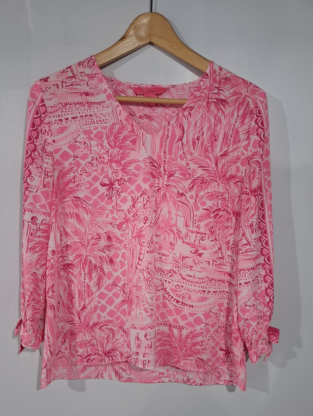 Lilly Pulitzer Pamala Blouse Sz XS Pink & White Tropical  Split Sleeves With Bow